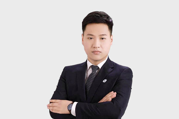 李铂