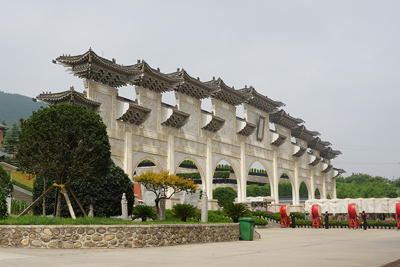 霸陵墓园新区
