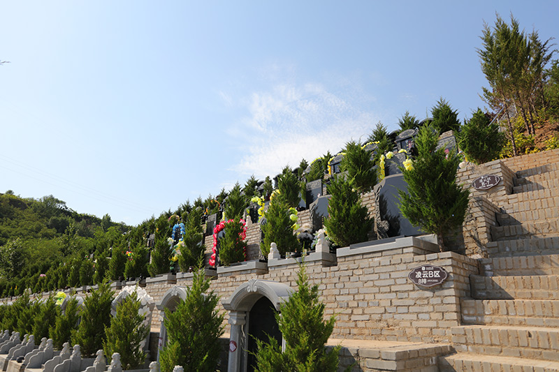 官帽立碑墓区 官帽立碑墓区